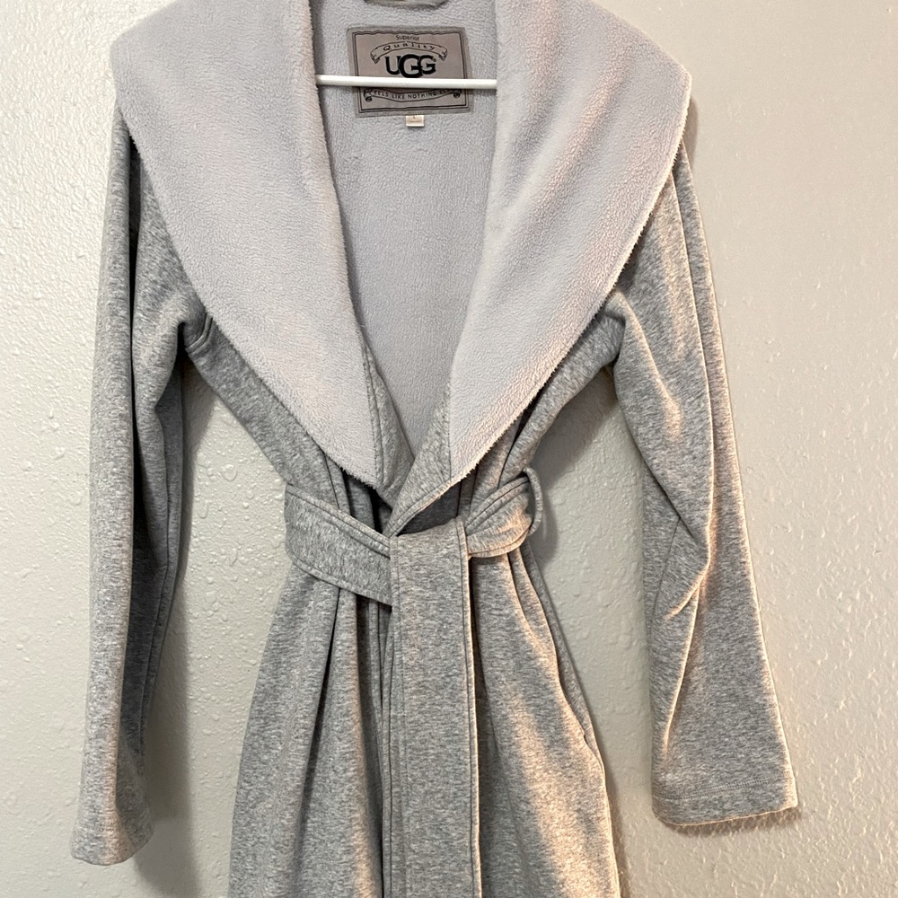 Authentic UGG Australia Robe Large
